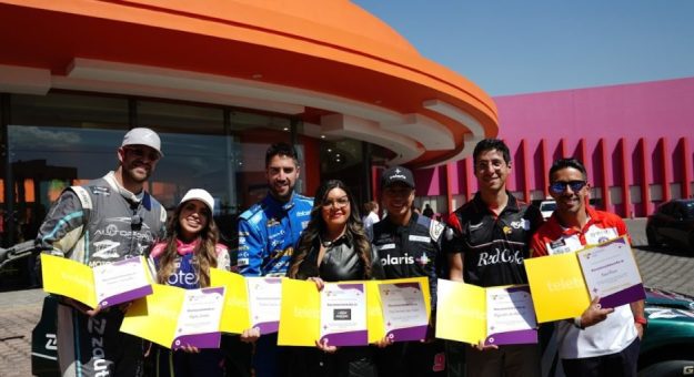 Visit NASCAR OFFICIALS AND DRIVERS VISIT THE CRIT IN PUEBLA page